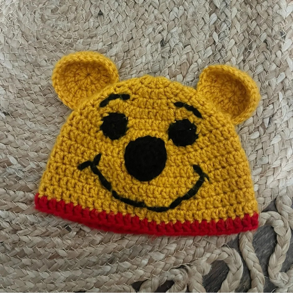 2/3T Winnie The Pooh Crochet Hat